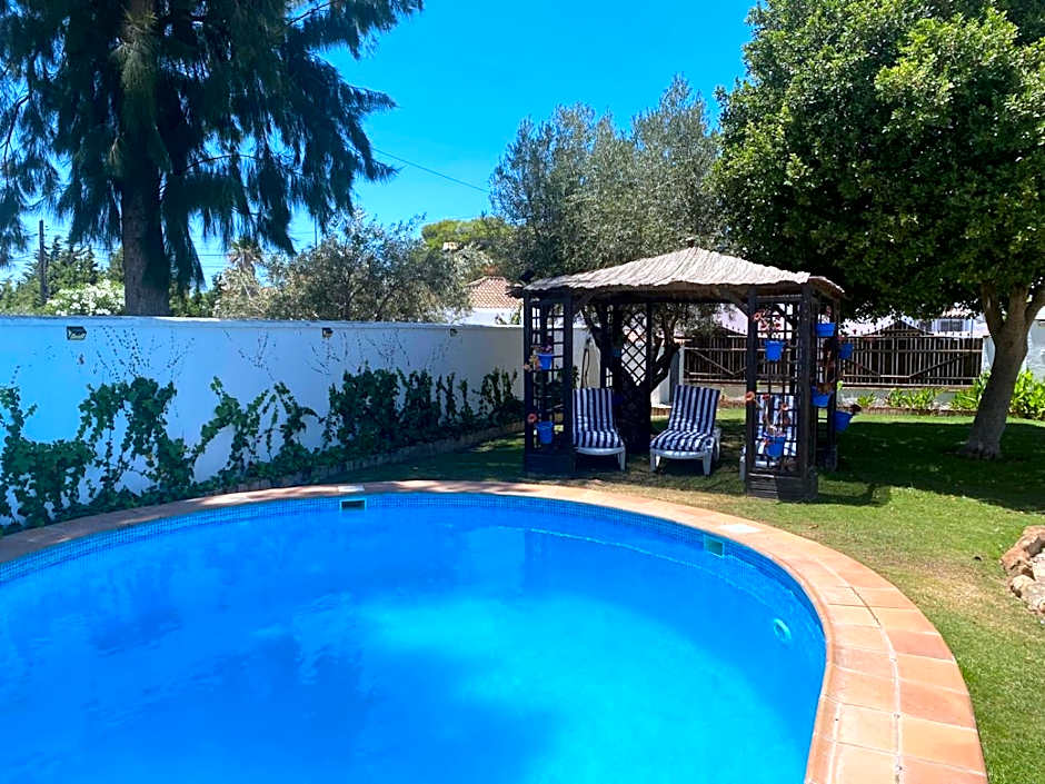Gran Casa con Piscina Privada by Chiclana Dreams