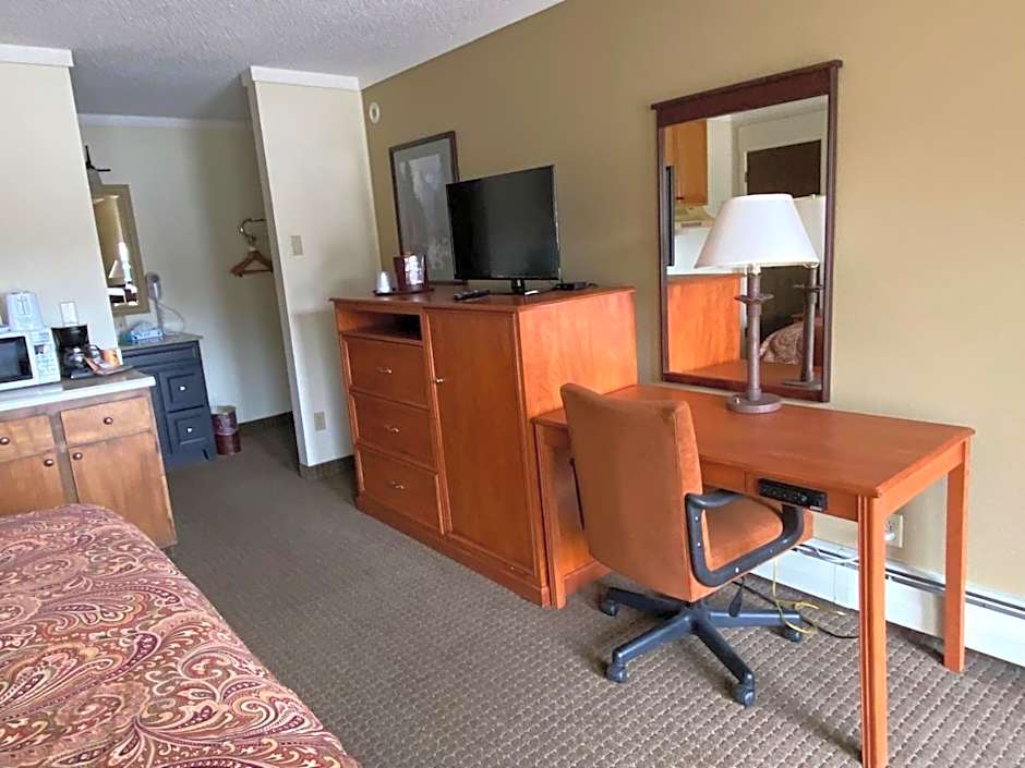 Snowshoe Motel