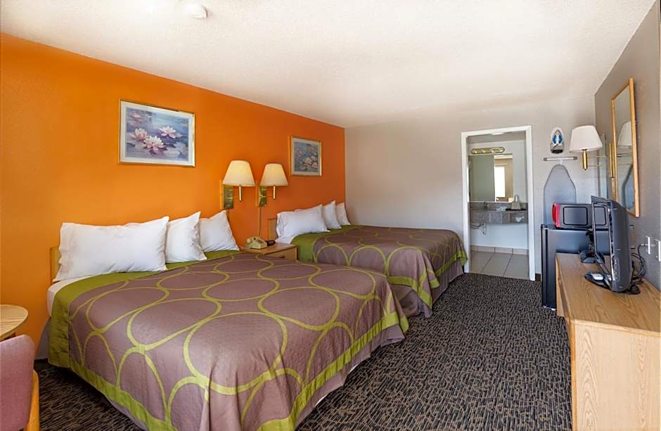 Cedar Valley Inn