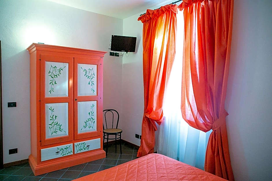 La Villetta Food & Drink Rooms for Rent - No Reception -