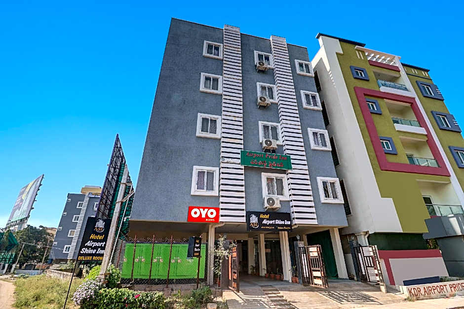 Hotel Airport Shine Inn by OYO – Hyderabad, IA
