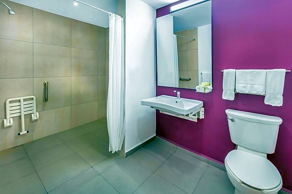 La Quinta Inn & Suites by Wyndham Puebla Ciudad Modelo