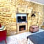 La Clef des Songes - Maison d'Hôtes au Calme, au Coeur de Sarlat, 2 minutes à pied de la Cité Médiévale - Climatisation - Petits Déjeuners fait Maison - Parking gratuit - Option Spa et Massages - Piscine de Saison à 400m