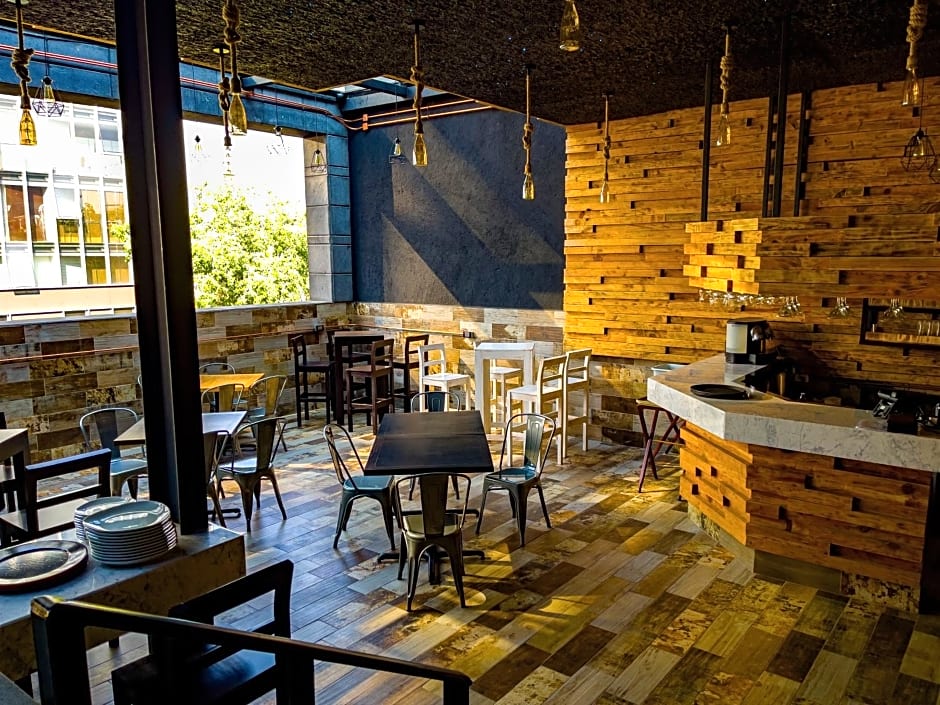 Cadillac Hotel Boutique