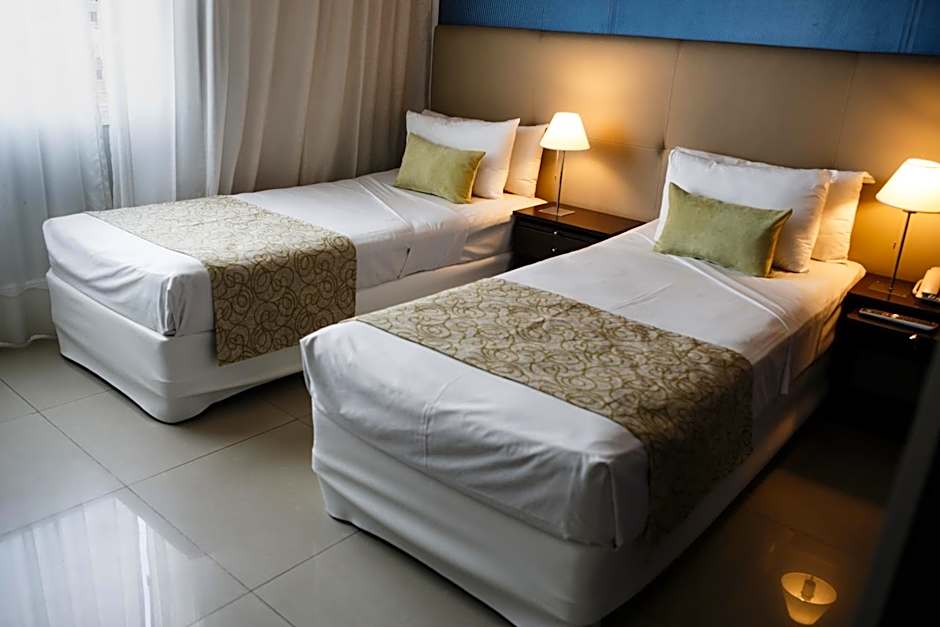 Ker Urquiza Hotel & Suites