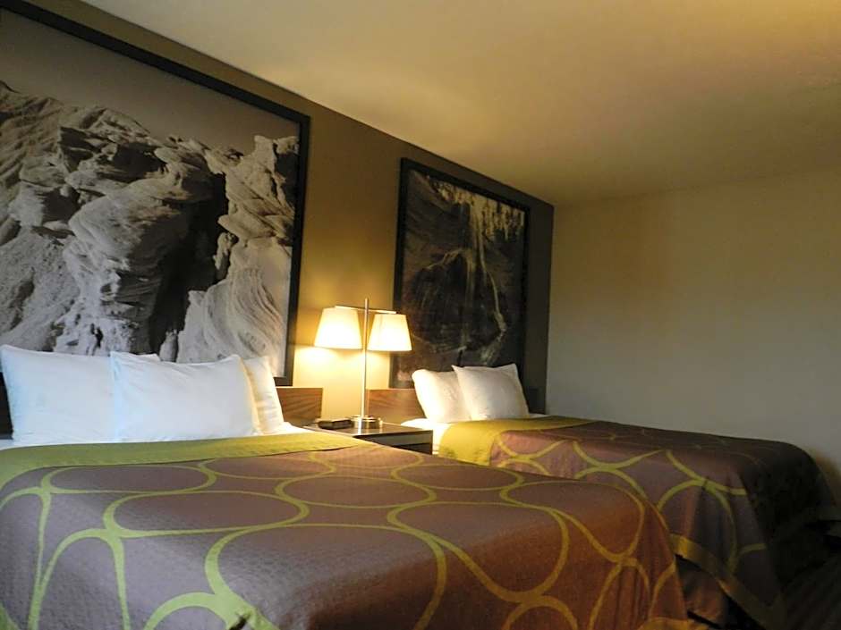 Super 8 by Wyndham Fremont NE