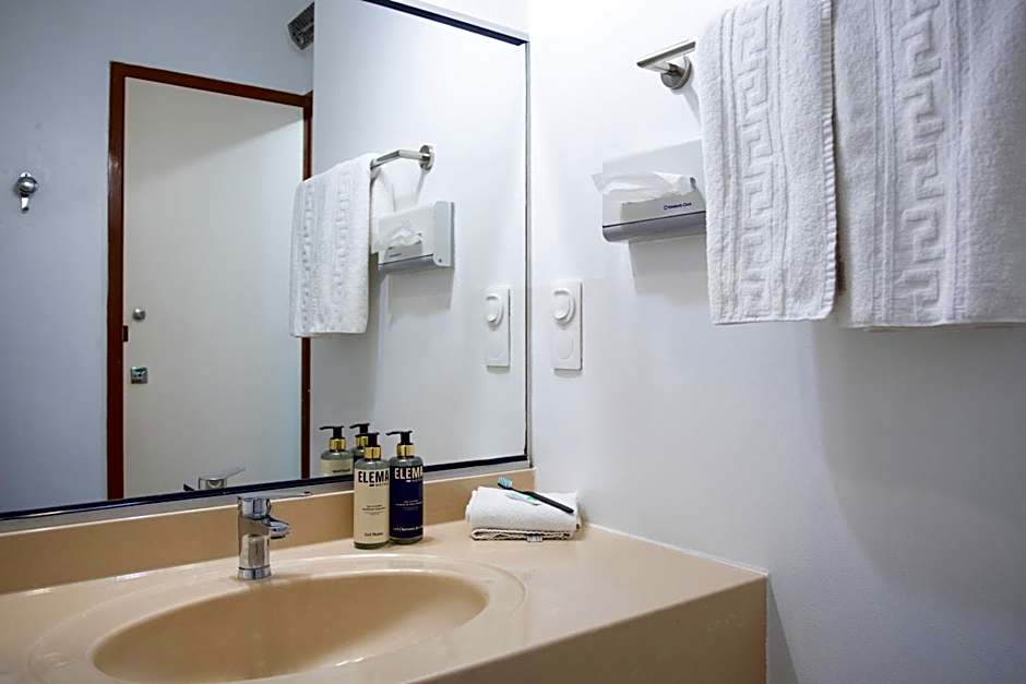 Elema Hotels Beauvais ex Hostellerie Saint Vincent Beauvais Aeroport