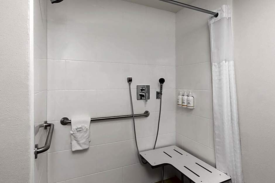 La Quinta Inn & Suites by Wyndham Atlanta Roswell