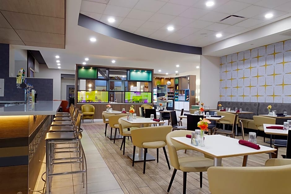 Holiday Inn Phoenix Airport By IHG