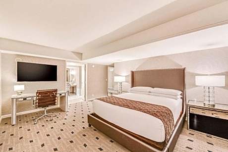 Romulus Balcony Suite, 1 King