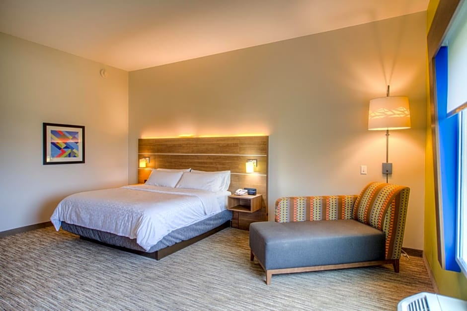 Holiday Inn Express & Suites - Remington