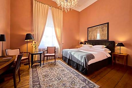 Deluxe Double Room with Spa Access