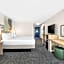 Spark by Hilton Bakersfield Central