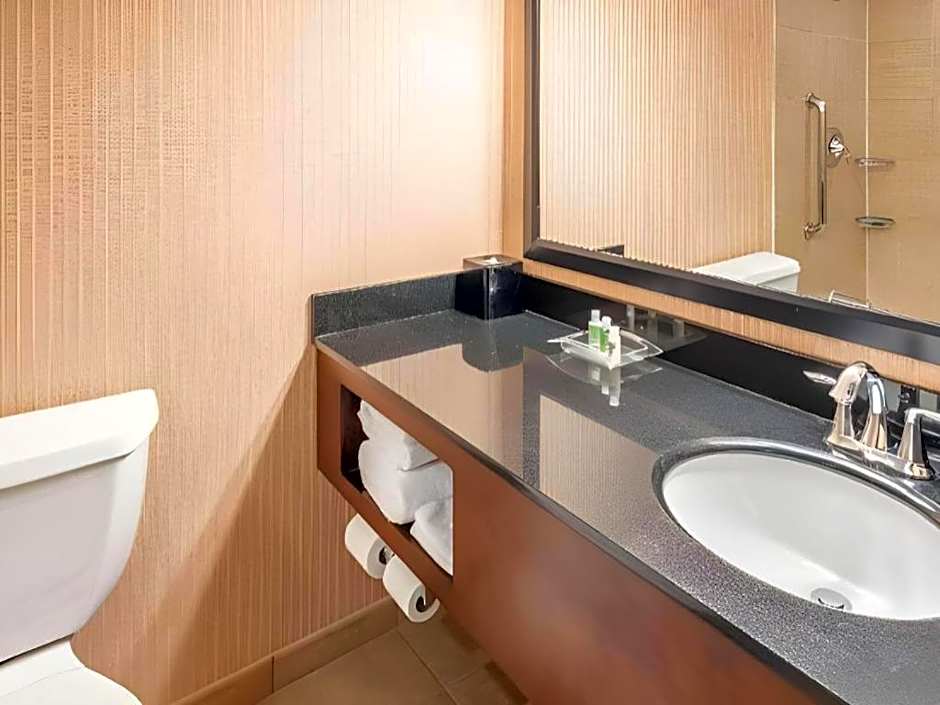 White Peak Hotel  Frisco By IHG