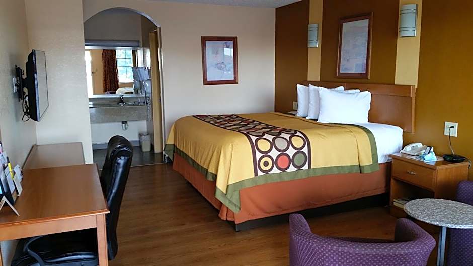 Super 8 by Wyndham Waco/Mall area TX