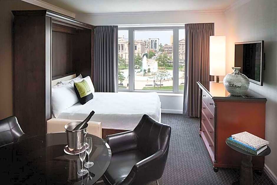 The Logan Philadelphia, Curio Collection by Hilton