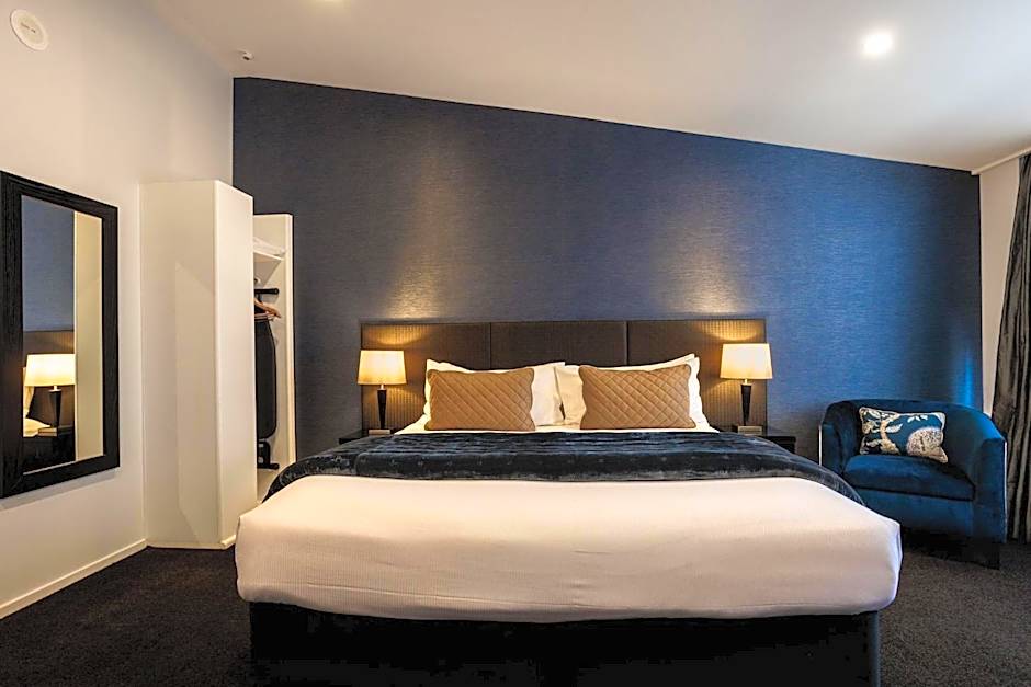 Gilmer Apartment Hotel