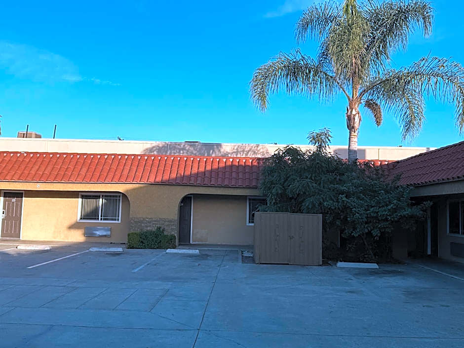 Rocky Inn Motel Long Beach, CA – Long Beach, CA