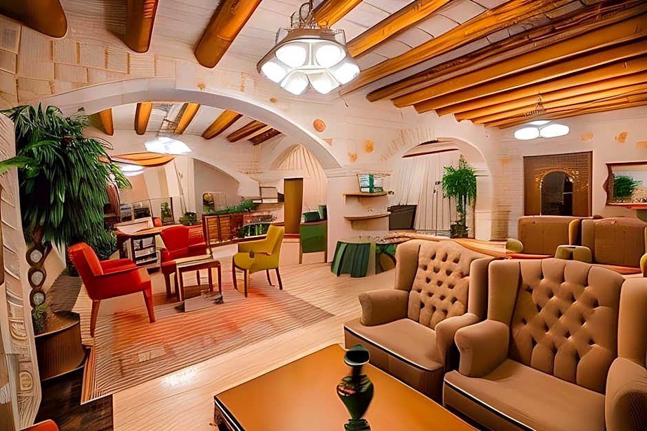 Hera Cave Suites