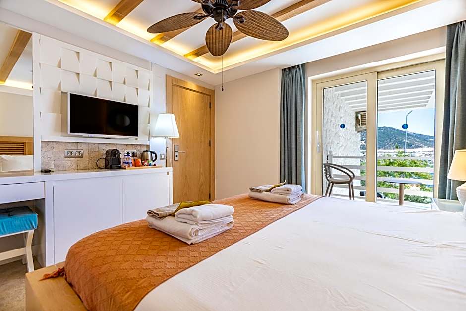 Kalkan Saray Suites Hotel