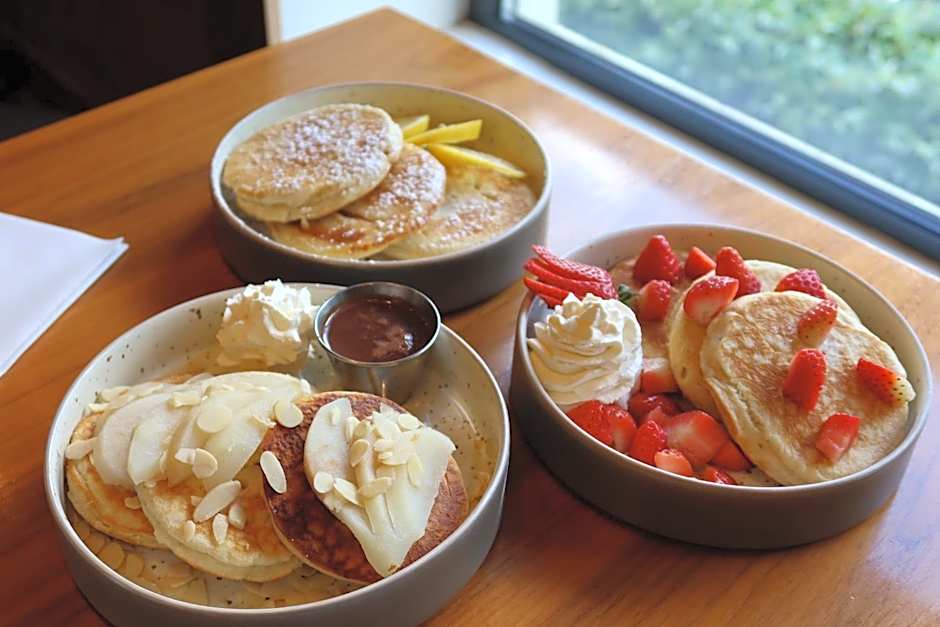 The Shirley Arms Hotel