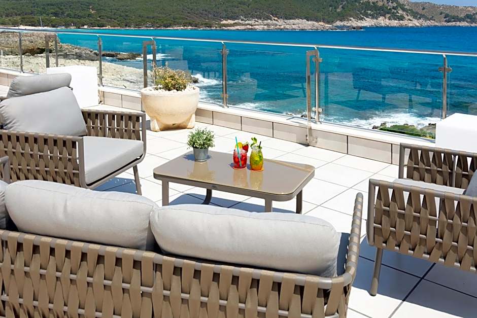 HSM Regana - Adults only