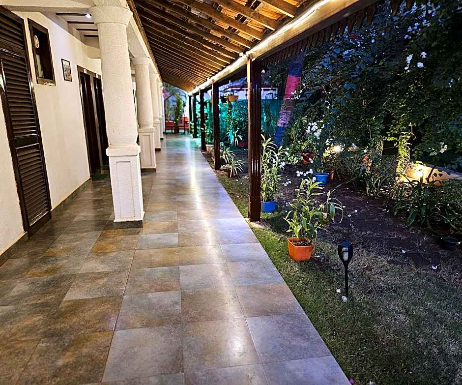 Shining Sand Beach Hotel