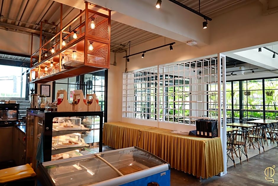 The Gold Living Life