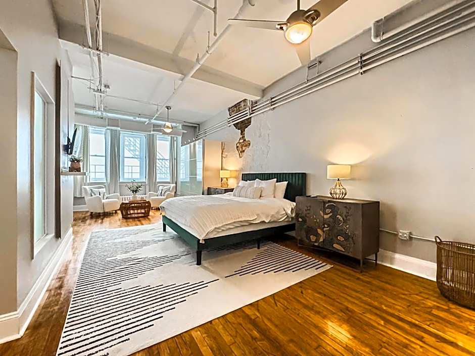 The Historic Lyric Presidential Suite