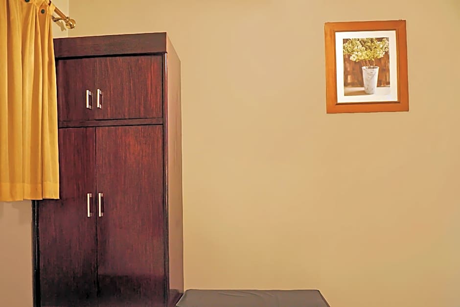 Collection O 92690 Hotel Limas