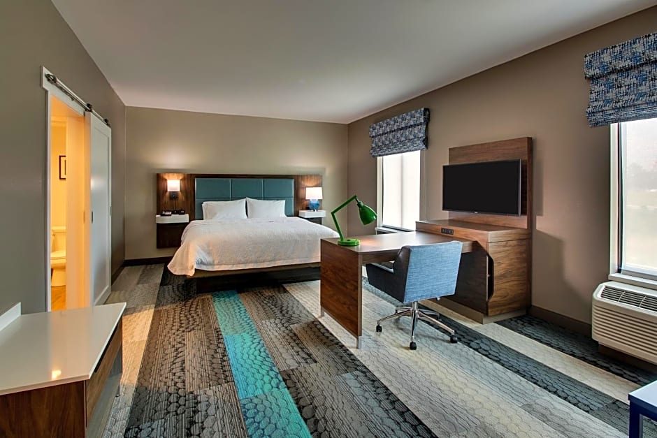 Hampton Inn & Suites By Hilton Southport