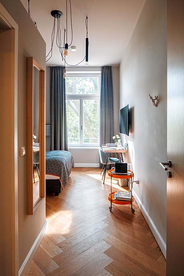 Photo 1 of 7 of Junior Suite