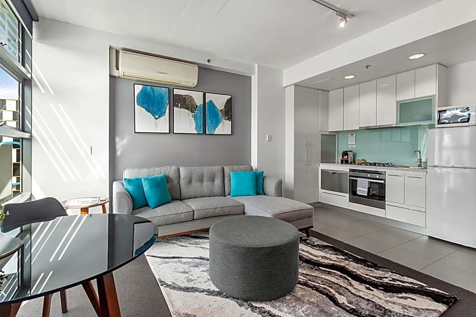 City Harbour Apartments