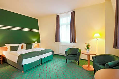 Comfort Double Room with Garden View and Balcony