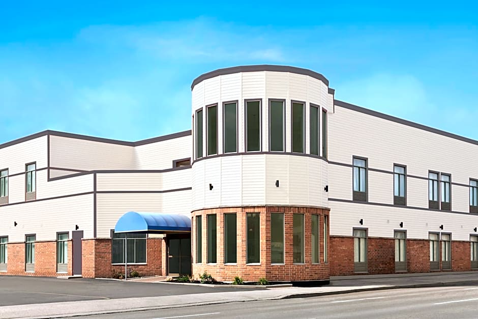 Signature Stay Inn and Suites