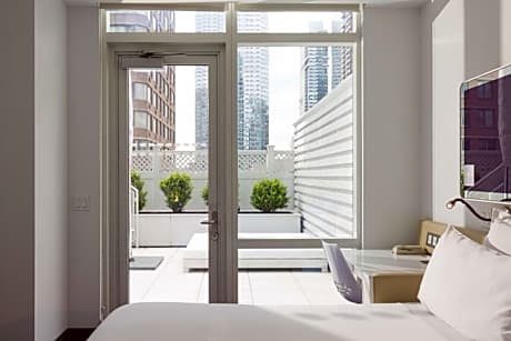 Suite King Size Bed