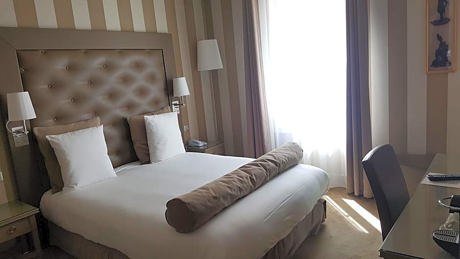 Hotel Saint Cyr Etoile