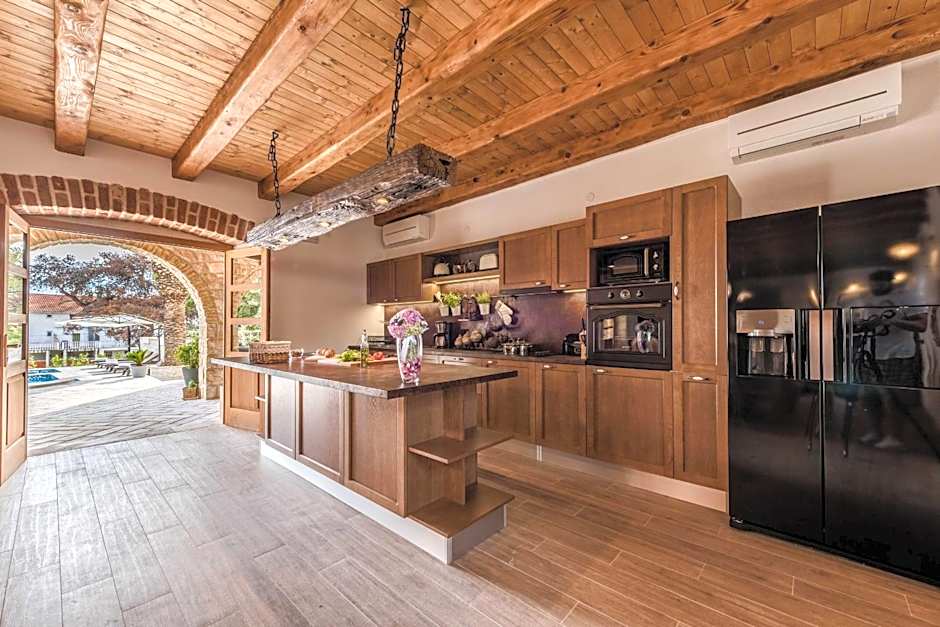 MY DALMATIA - Authentic villa Dumina with private heated pool