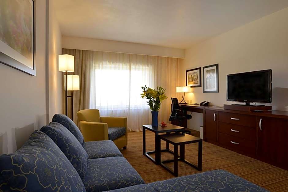 Courtyard by Marriott Toluca Tollocan