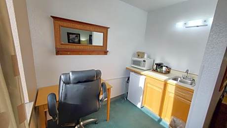Studio Queen Suite with Two Queen Beds - Non-Smoking