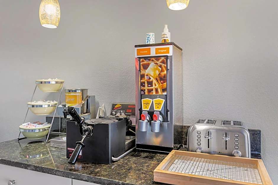 Quality Inn & Suites Easley - Greenville