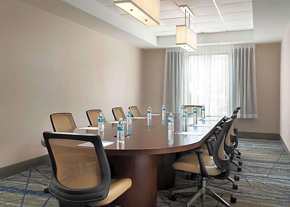 Holiday Inn Express and Suites New Orleans Airport By IHG