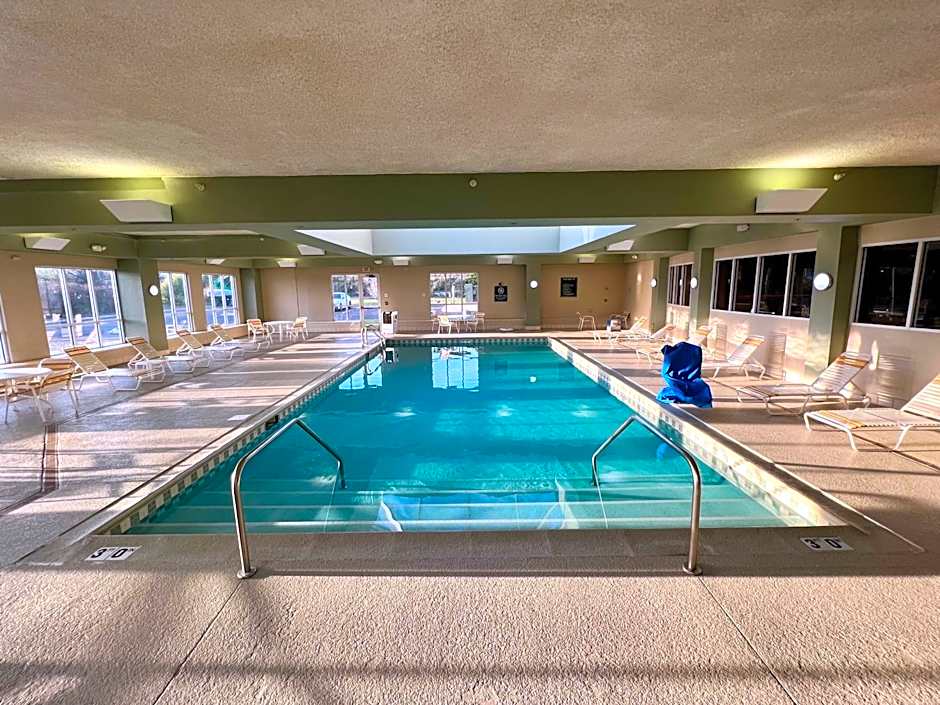 La Quinta Inn & Suites by Wyndham Bannockburn-Deerfield