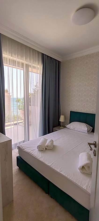 Sea Point La Mer