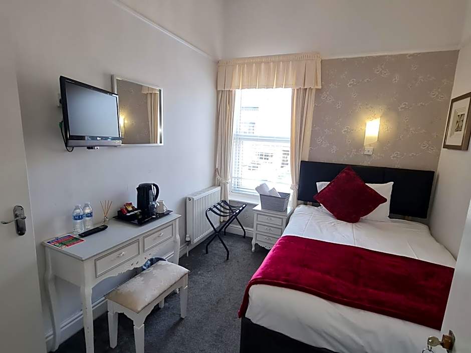 Clifton Villa - Southport