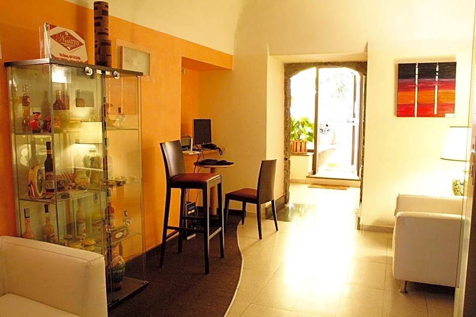 San Max Hotel