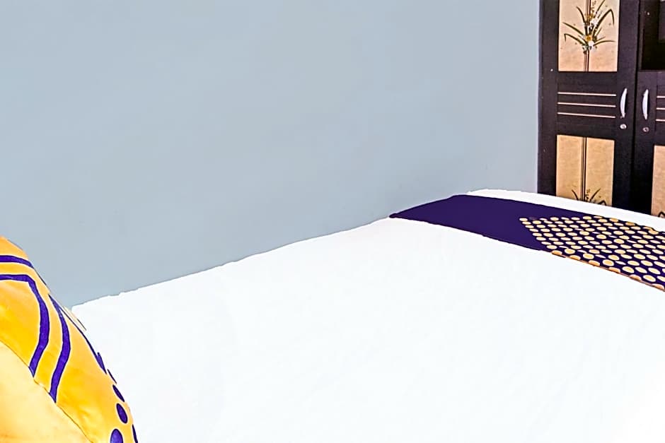 OYO Life 1711 Serayu Sumbersari Residence