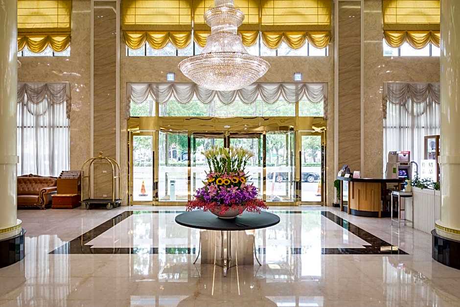 Royal Chiayi Hotel