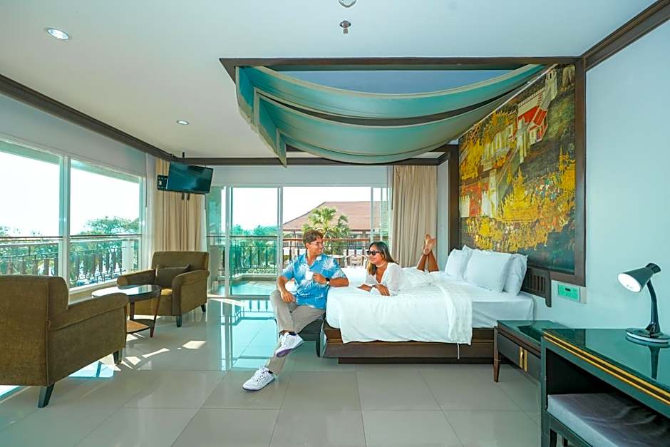 Photo 1 of 3 of Suite, South Wing