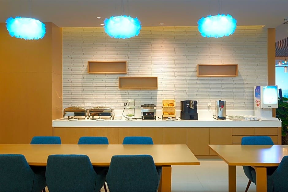 Holiday Inn Express Luoyang Yichuan By IHG